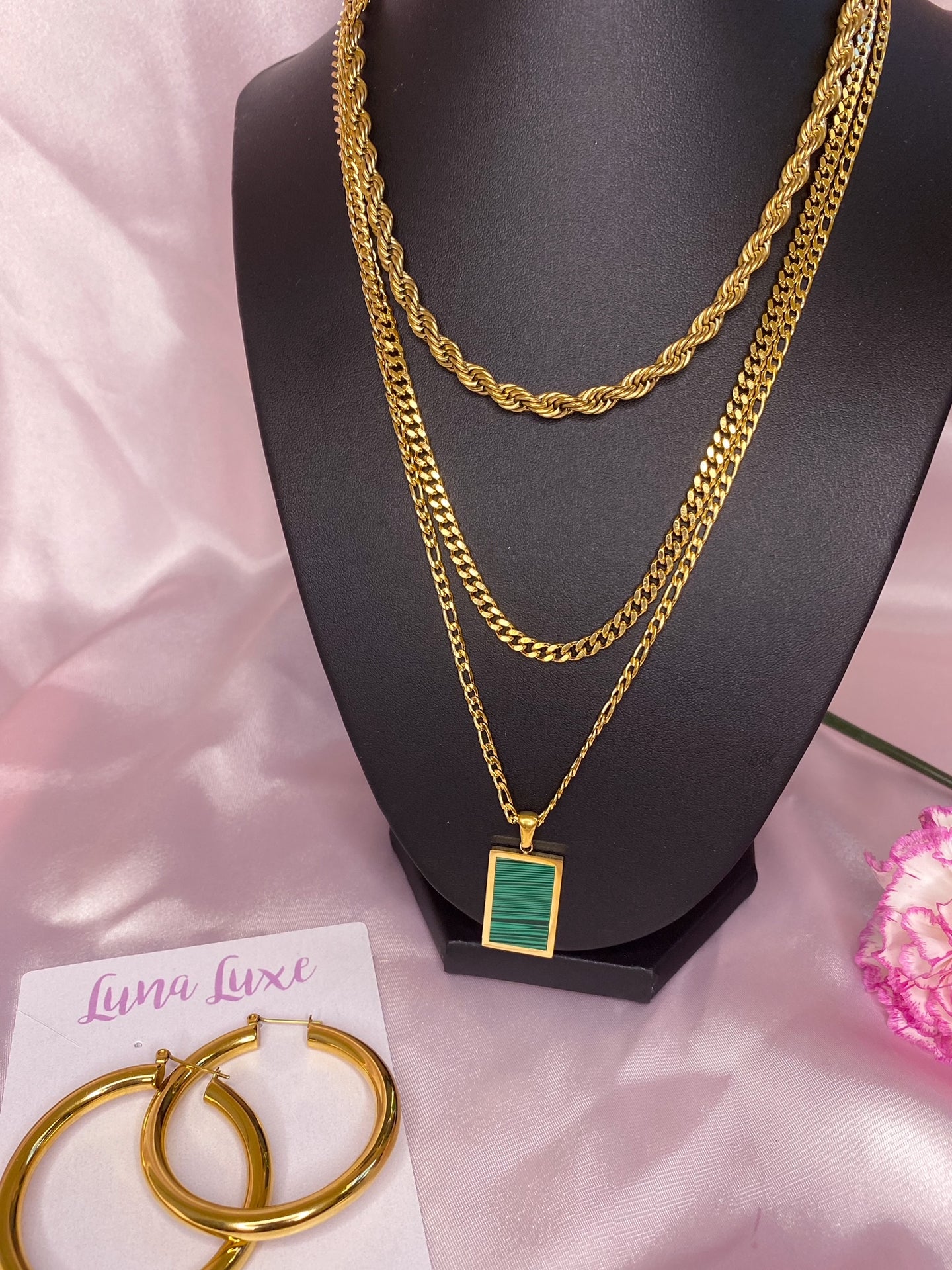 Tori Shell Necklace